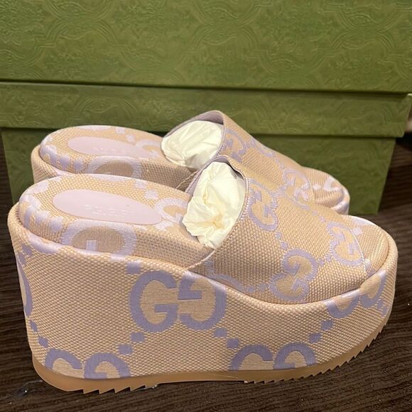 Brand new gucci sandals with box multiple sizes aval - Picture 4 of 6